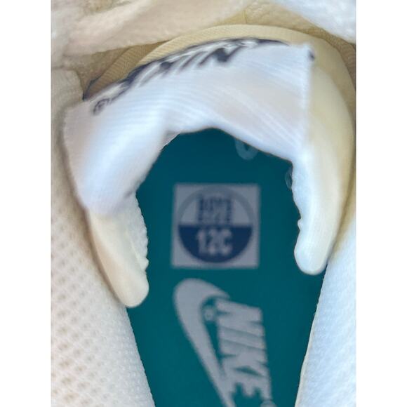 Nike Dunk High Phantom Stadium Green Brand New - Picture 7 of 7